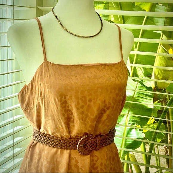 Urban Outfitters Sleeveless Leopard Dress Size Small Excellent Condition - Picture 10 of 16